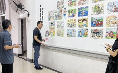 黄州区图书馆“岗位服务质量提升月”首战告捷，环境整治显成效