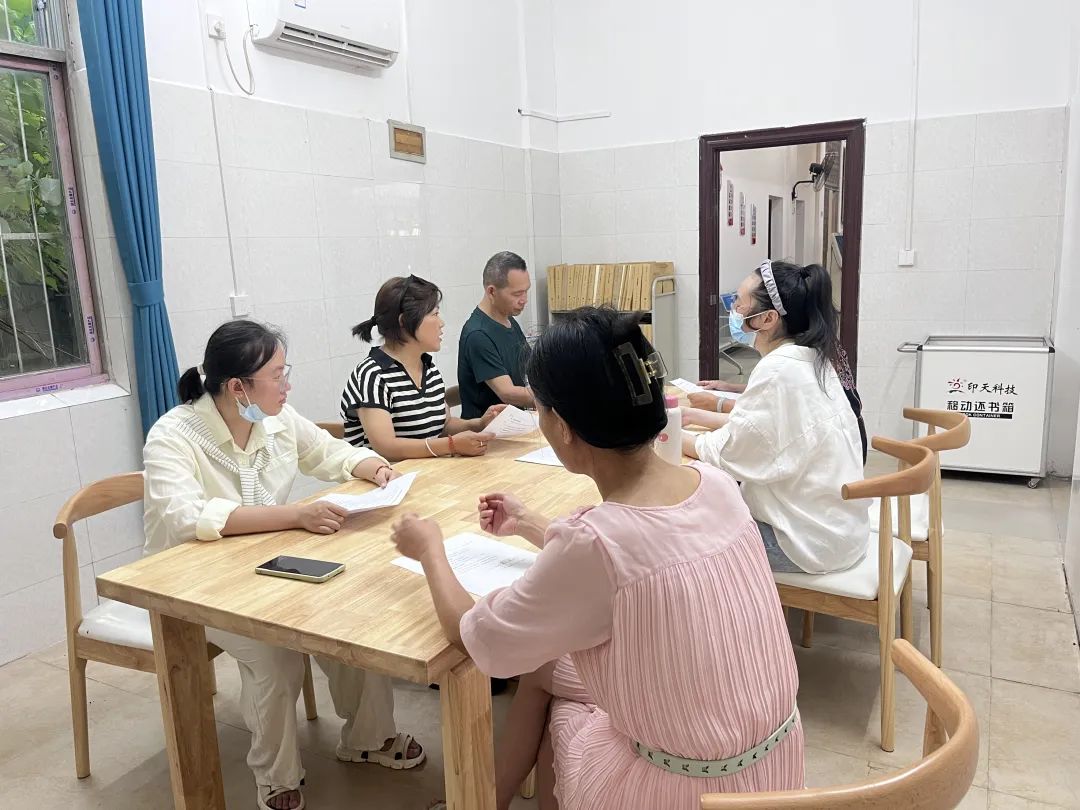 黄州区图书馆“岗位服务质量提升月”第二阶段工作稳步推进