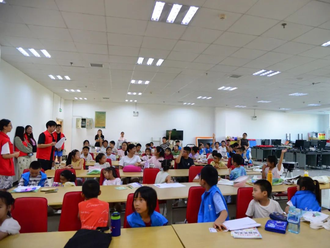 南漳县图书馆“书香童趣，快乐暑假”趣味知识竞赛活动回顾