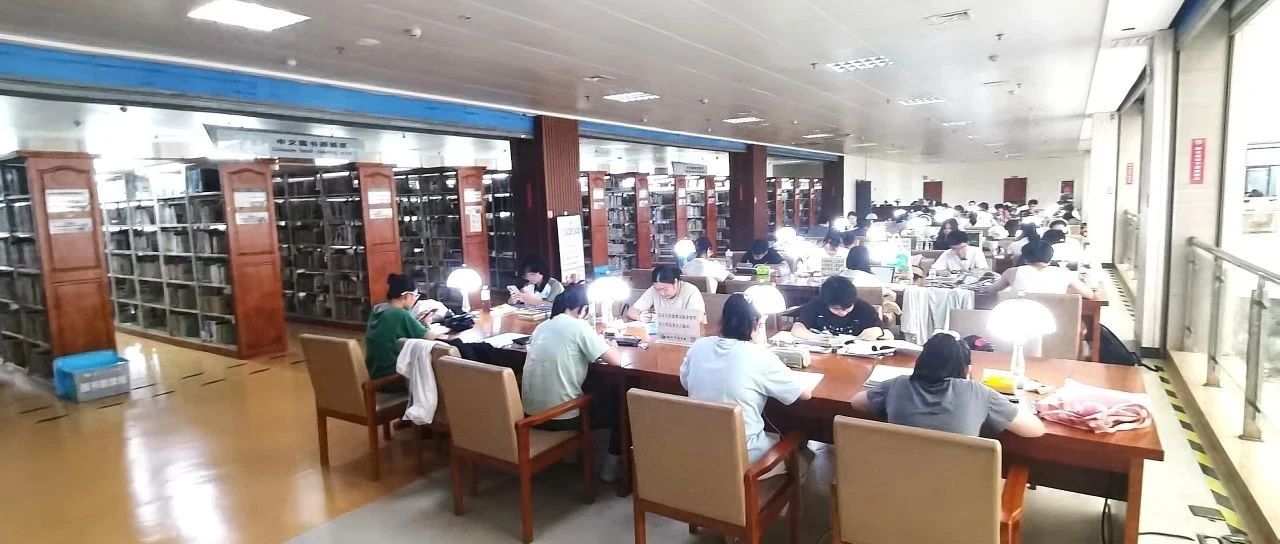 坚守服务初心 彰显责任担当：荆州市图书馆张玲君同志以务实作风提升服务质效