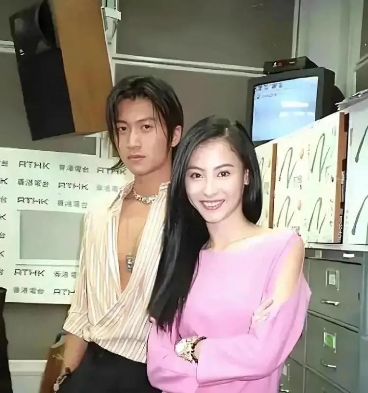 王晶曝张柏芝谢霆锋离婚真相:张柏芝当众骂谢霆锋,不懂经营婚姻