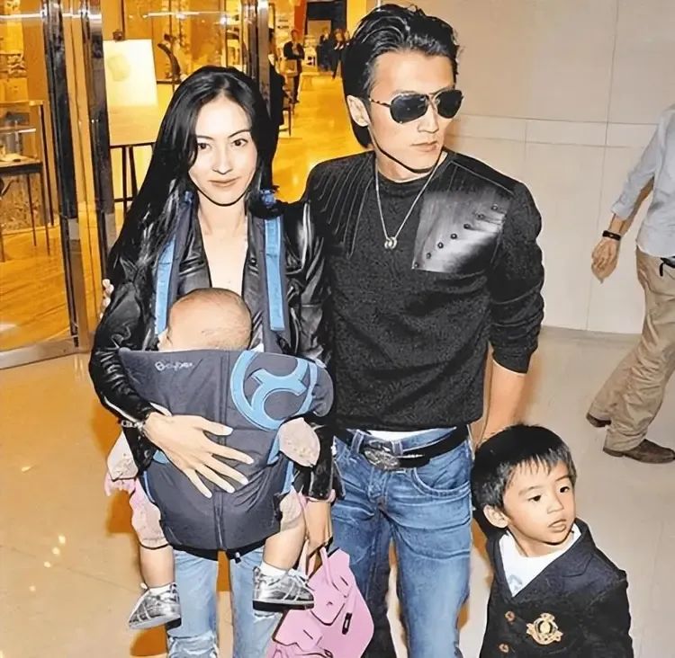 王晶曝张柏芝谢霆锋离婚真相：张柏芝当众骂谢霆锋，不懂经营婚姻