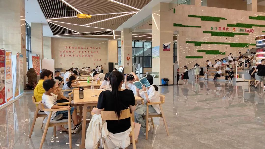 “墨香沁心脾·服务暖人心” 丹江口市图书馆暑期阅读报告来啦!