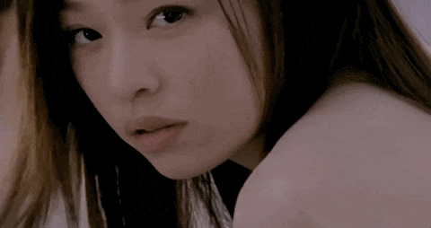 42岁王心凌，紧急送医，但还能唱