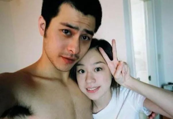 42岁王心凌，紧急送医，但还能唱