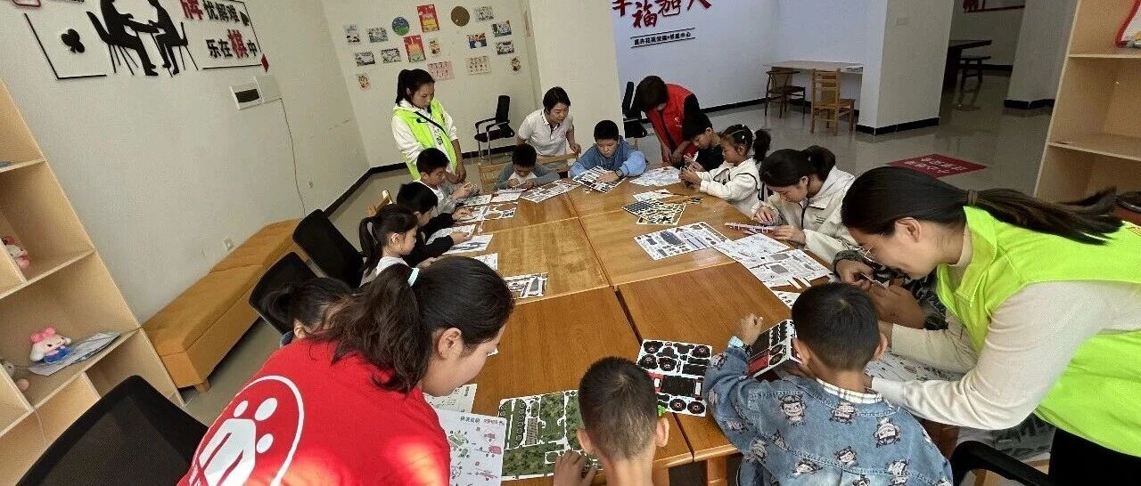 房县图书馆开展阅读推广进社区图书募捐宣传倡议活动