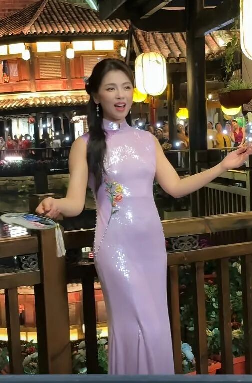 王珂也没想到,为自己还清亿万债务的刘涛,走上了另外一条上坡路