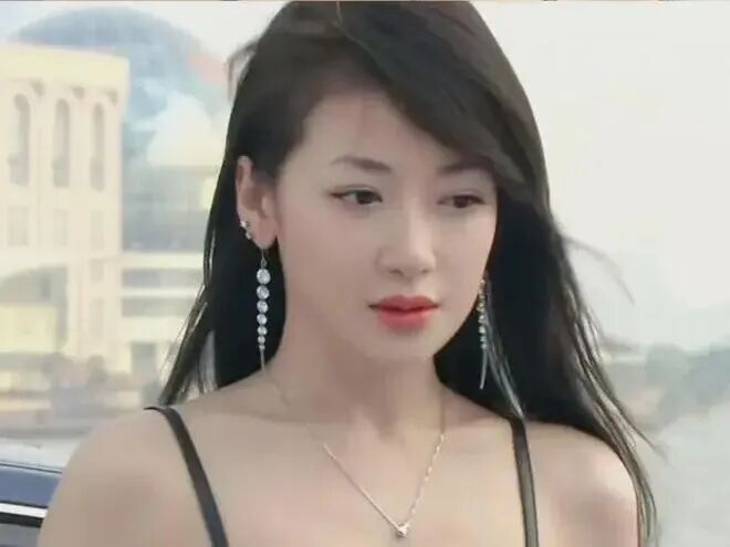 50岁陈紫函单方面“被离婚”,你们吹捧的姐弟恋也就那样