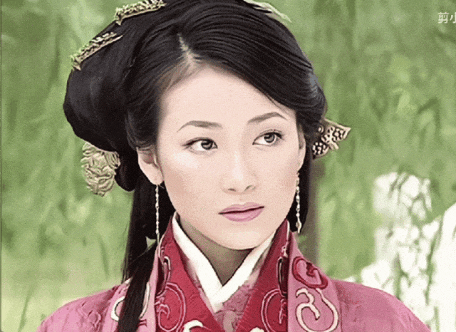 50岁陈紫函单方面“被离婚”,你们吹捧的姐弟恋也就那样