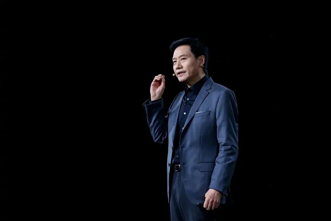 雷军：《人类群星闪耀时》这本书给了我造车的决心