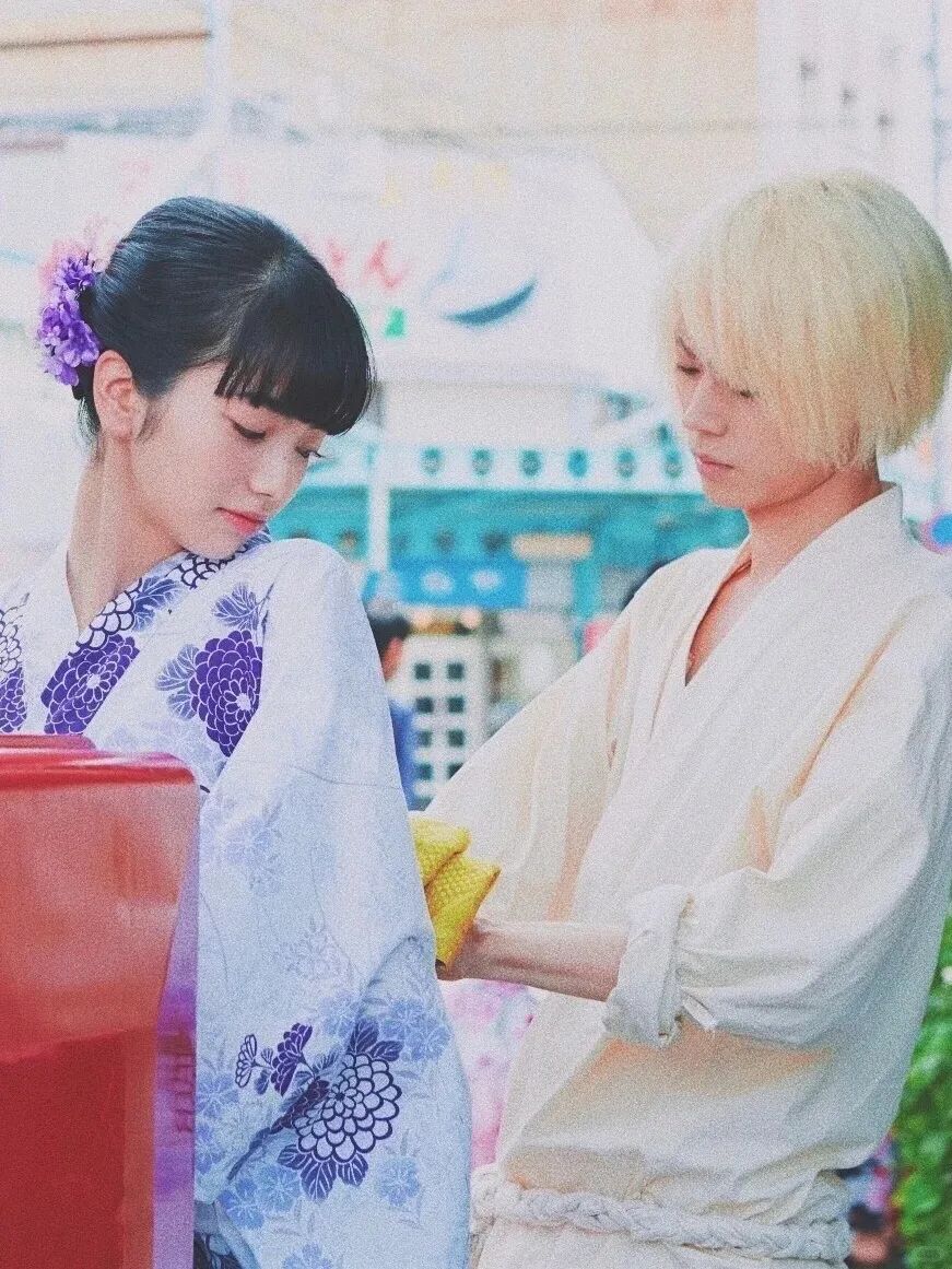 中国网友偶遇“失联”诺奖得主，评论区笑疯：真的是全球街溜子