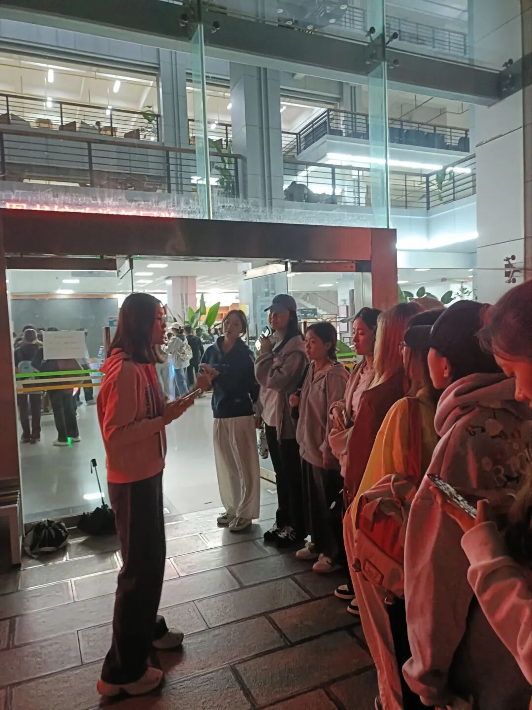 书香启航：昆明学院图书馆圆满完成2025级新生入馆培训工作