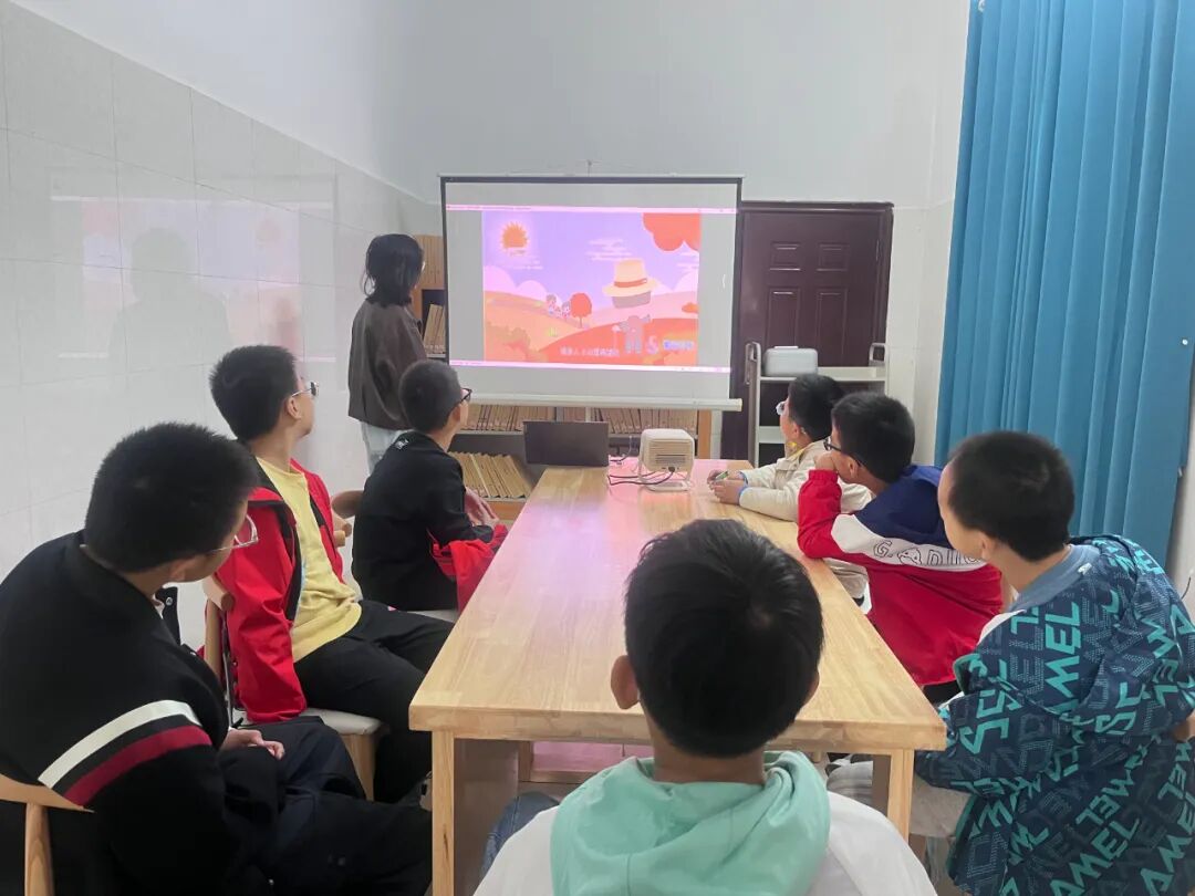 诗话重阳，童绘秋意：黄州区图书馆重阳节主题诗词品读分享会