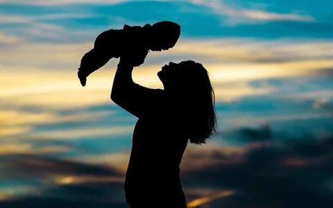 来报恩的儿女，身上有这4个“记号”，占一个都是福报！