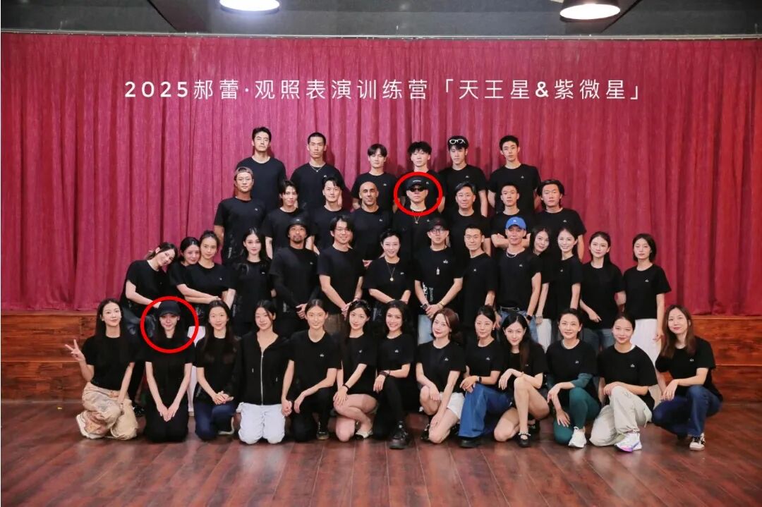 胡彦斌易梦玲海边吻照曝光，网友：一个刚出道的时候，一个刚出生