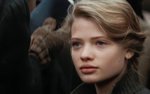 豆瓣9.1，《树上的男爵》这本书简直是我的“精神支柱”，看哭无数次，“岩中花述”力荐神作