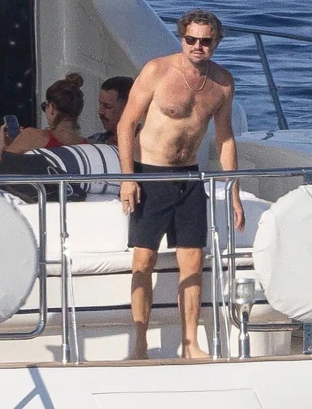 小李子为爱瘦身！为27岁超模女友打破魔咒又主动减肥... 这还是他吗？？