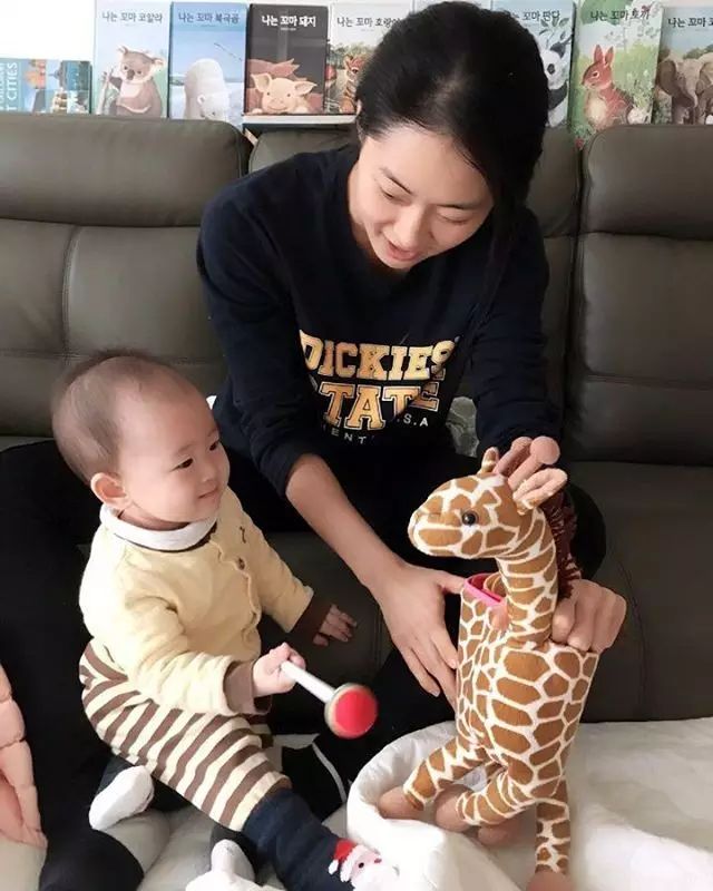 从清秀到性感，从女生到女人，当这个女医生脱下白大褂，震惊了整个病房！