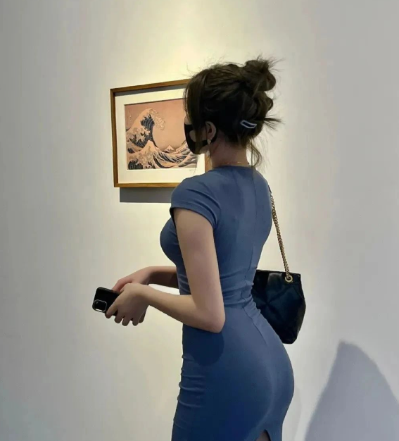 男生喜欢看臀,不是没原因的!!