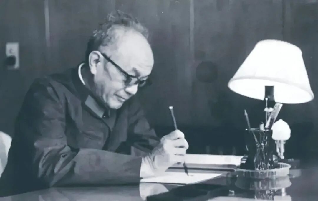 彭德怀都说他骨头硬10倍！9次罢官仍敢讲真话的开国大将（绝版自述）