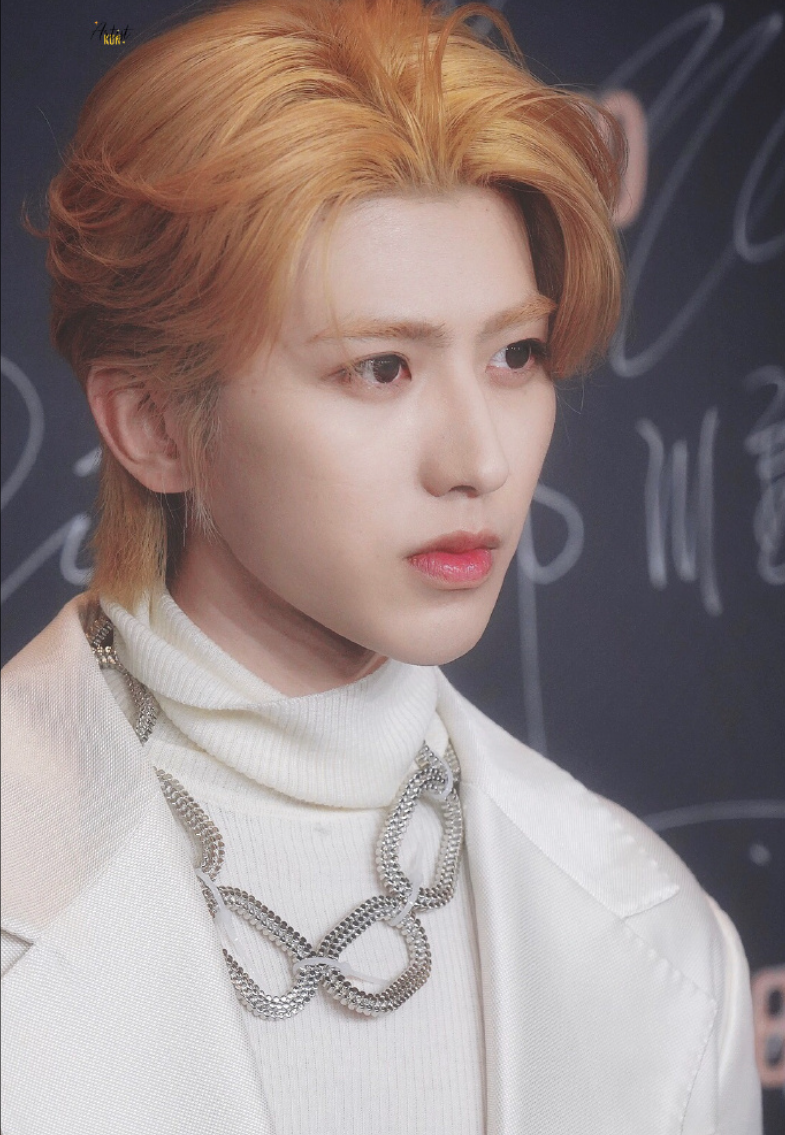 蔡徐坤你的兵来了!ikun集体空降《决胜巅峰》,字节MOBA这波赢麻了!