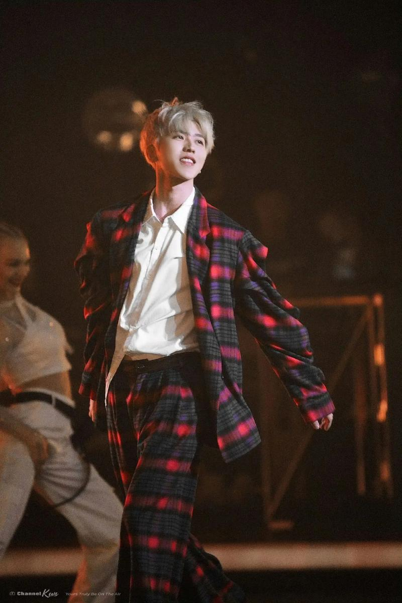 蔡徐坤你的兵来了!ikun集体空降《决胜巅峰》,字节MOBA这波赢麻了!