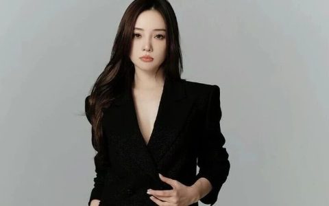 李小璐上《浪姐》和贾乃亮有关？朱一龙易烊千玺撕破脸？《镖人》票房实际不好？阔太直播被警告？大嘴女和亲爹都在海外？