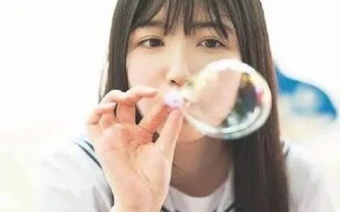 写真：久保史绪里くぼ しおり