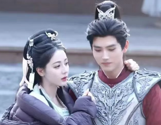 翟子路被杨洋诬陷背锅?陈飞宇跪舔追求迪丽热巴?汪小菲已经不管和前妻的孩子?沈腾成为票房第一?