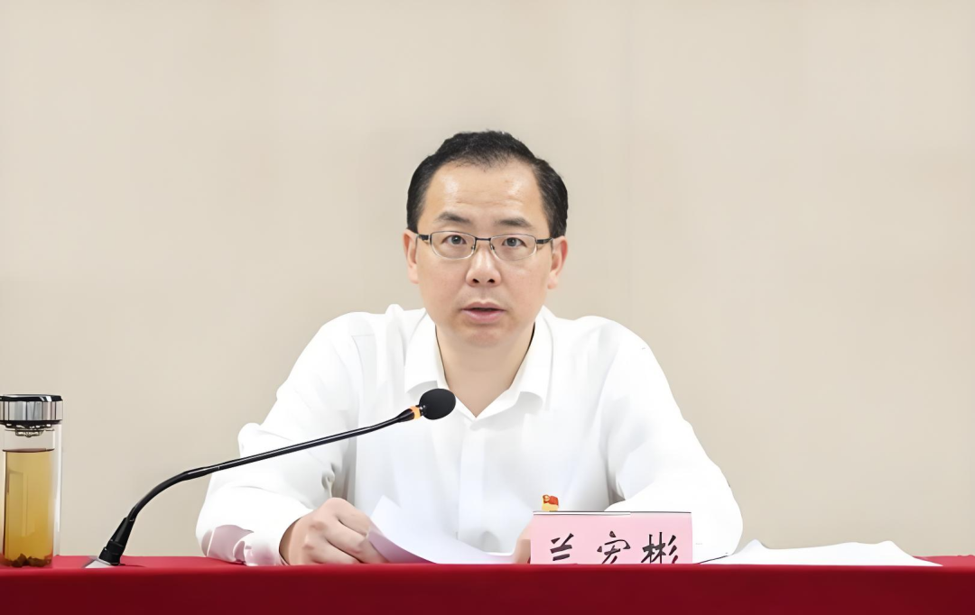 酒都反腐连环震：李曙光之后，兰宏彬投案，刘中伯落马，曾从钦被查