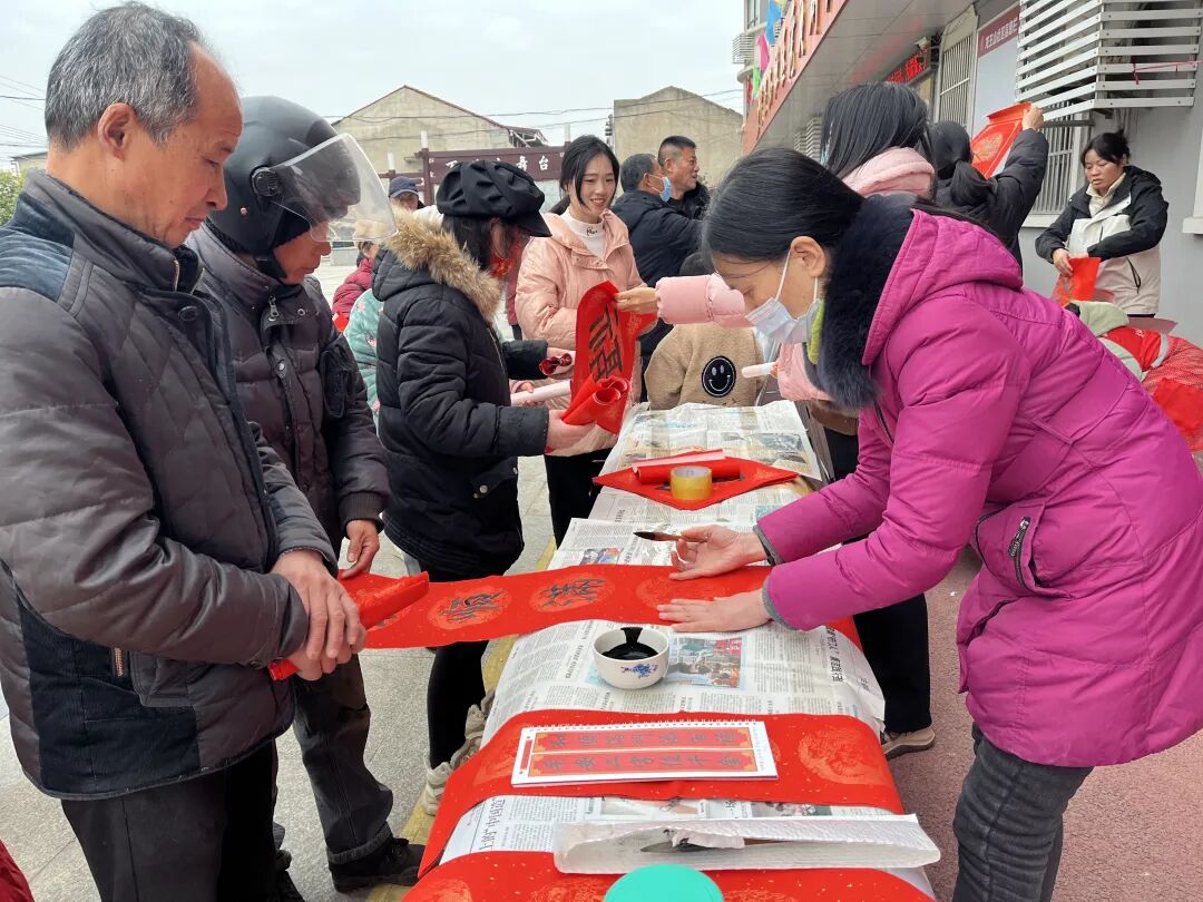 黄州区图书馆馆务动态：“翰墨寄福·书香贺岁”文化惠民活动走进龙王山社区