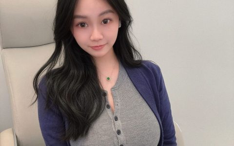 我是一个比较肤浅的人，我贪财 我好色！！！