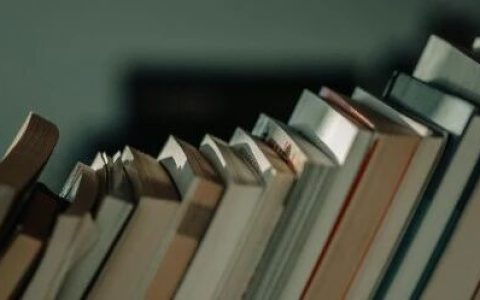 头部读书博主被打假，但其实无人在乎