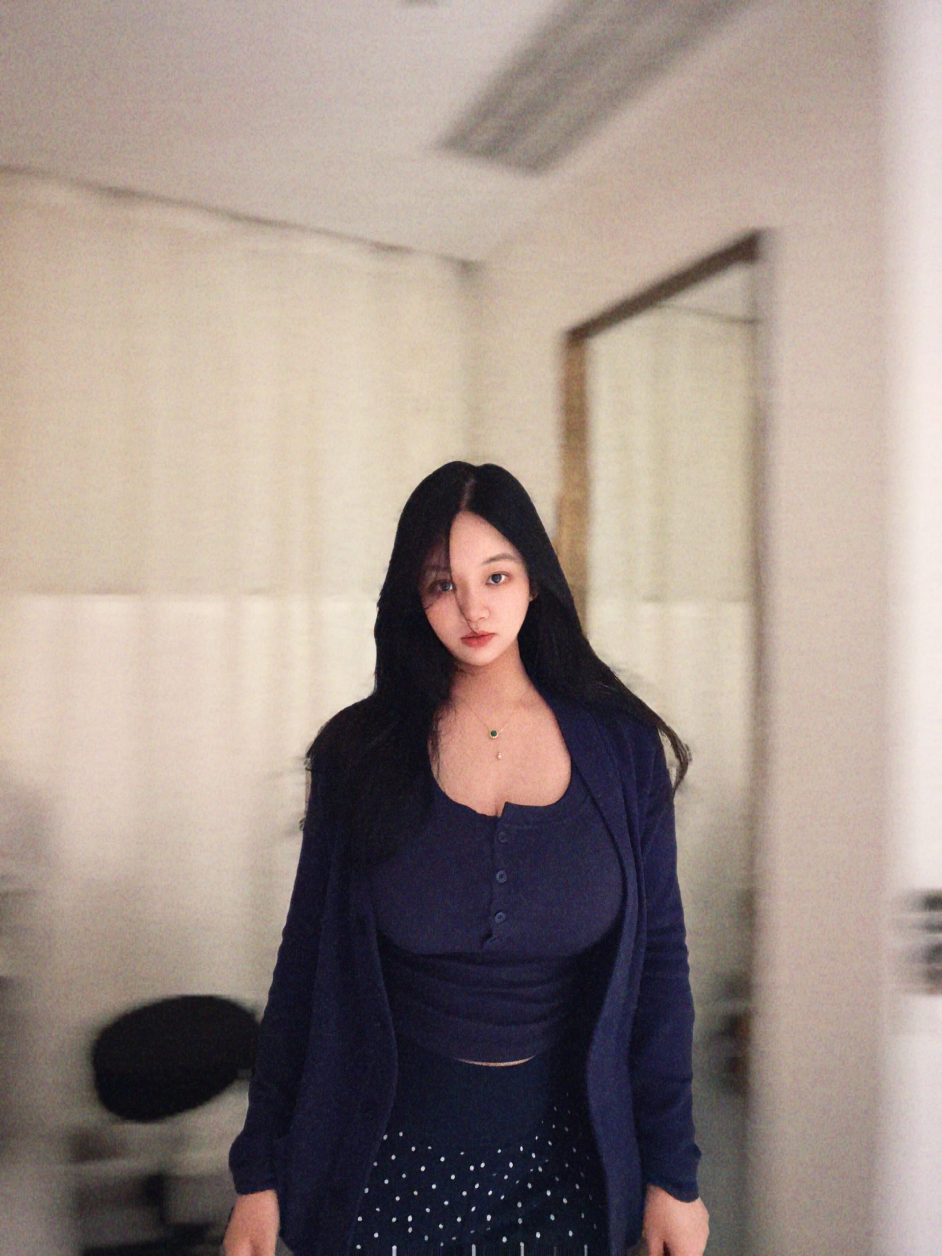 黄晓静（肉肉看不见jio）：就这样吧～