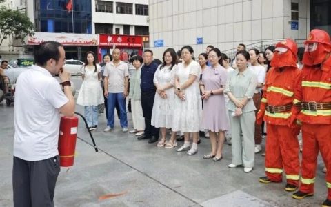 识消防器材 学应急技能：十堰市图书馆开展消防安全培训演练活动