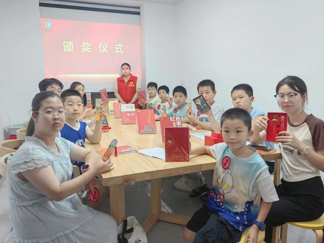 “见字如面 家国于心” ——郧西县图书馆红色家书诵读会圆满举行