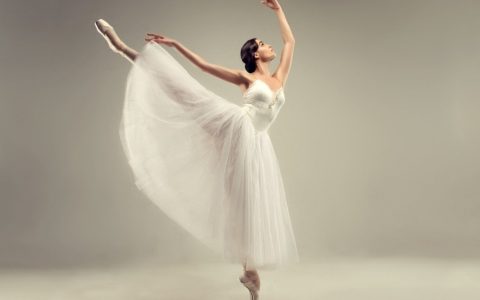 60岁杨紫琼获奥斯卡影后：你的人生意义，想过吗？